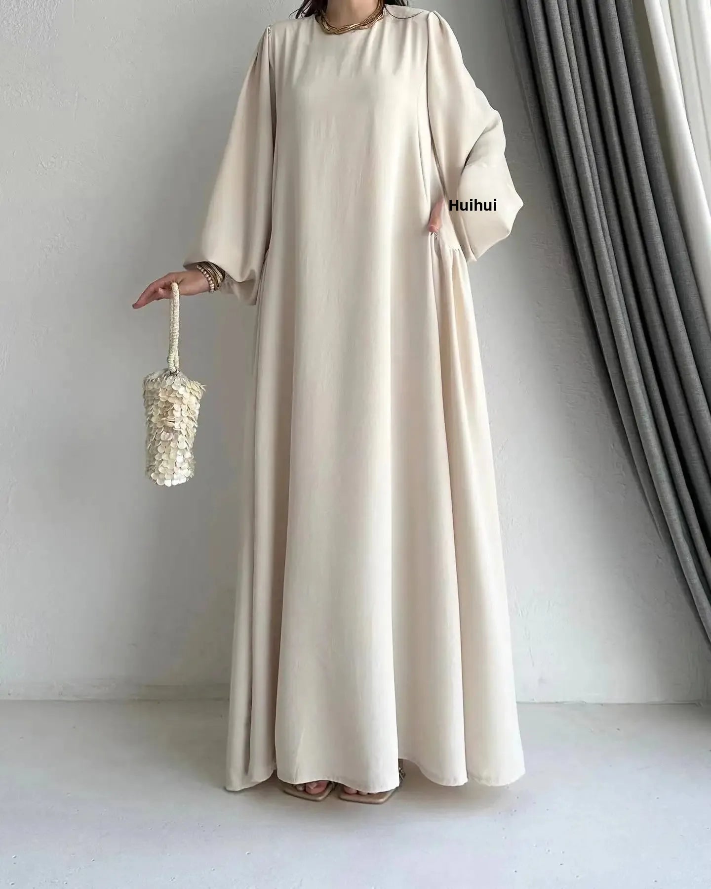 Robe Abaya longue et ample pour femmes musulmanes, couleur unie, style moyen-oriental, manches longues, col rond, longueur cheville, fibre de polyester